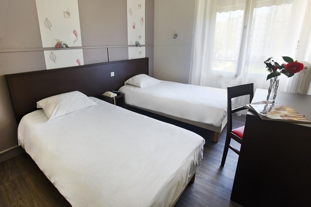 Hotel Les Pecheurs Lorient Habitación foto